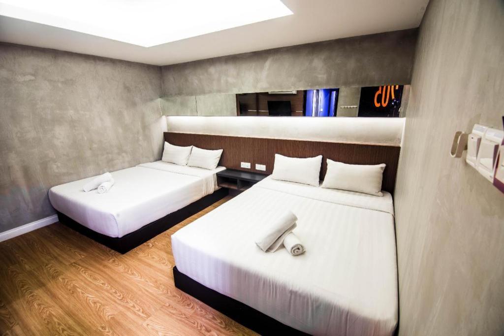 Monaco Boutique Hotel Sadong Jaya Kota Kinabalu Eksteriør bilde