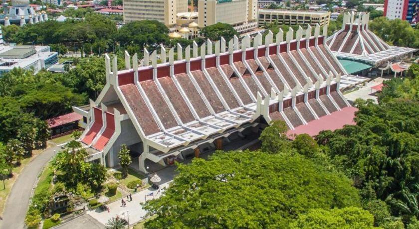 Monaco Boutique Hotel Sadong Jaya Kota Kinabalu Eksteriør bilde