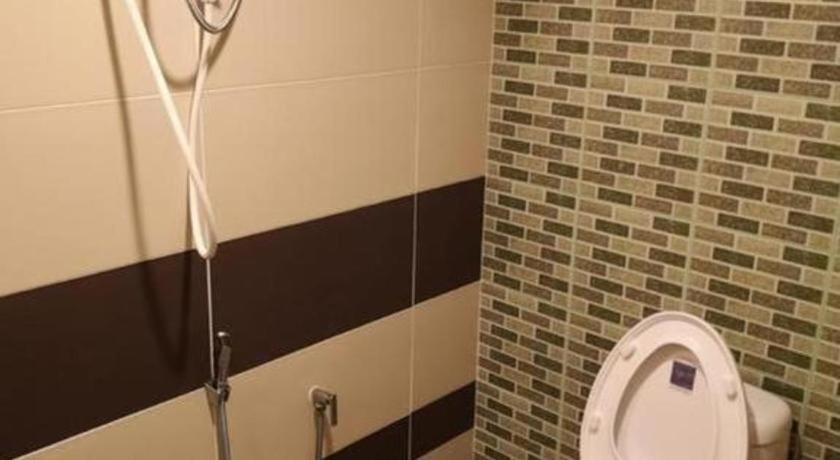 Monaco Boutique Hotel Sadong Jaya Kota Kinabalu Eksteriør bilde