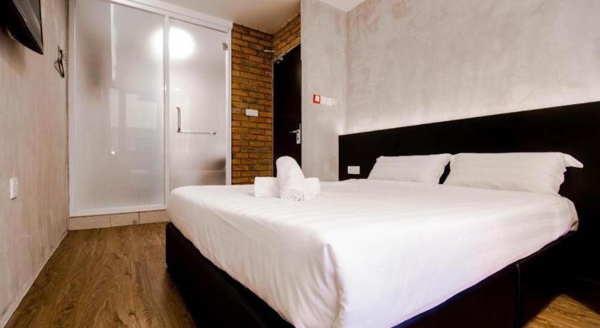 Monaco Boutique Hotel Sadong Jaya Kota Kinabalu Eksteriør bilde